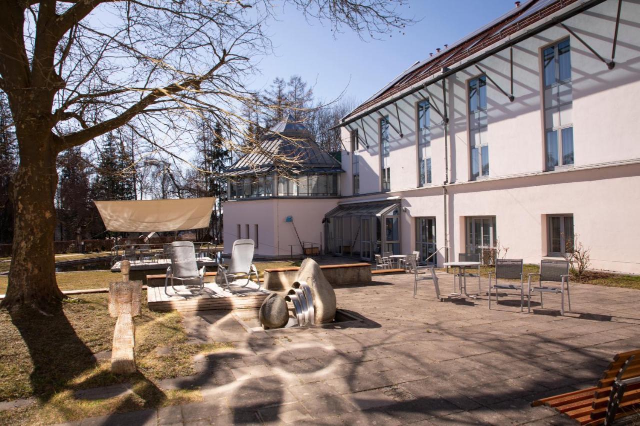 Spectrum Kirche Exerzitien-Und Bildungshaus Auf Mariahilf Passau Exterior foto